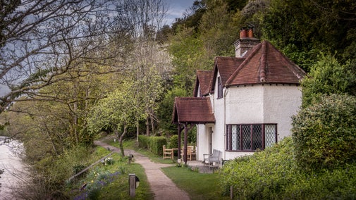 Cliveden New Cottage, on the banks of the River Thames, Berkshire
